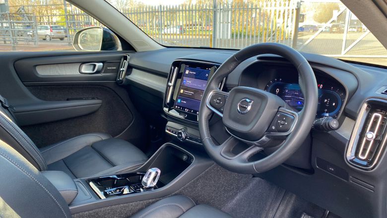 Volvo XC40 2.0 B3P Ultra Dark 5dr Auto Petrol Estate